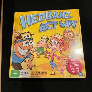 Hedbanz Act Up game